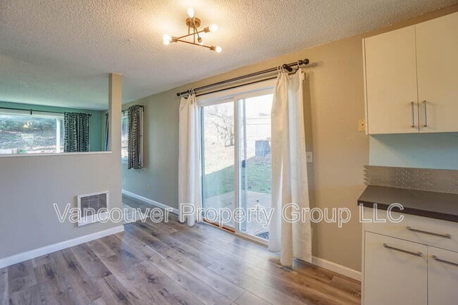 Building Photo - 503 NW 5th Ave