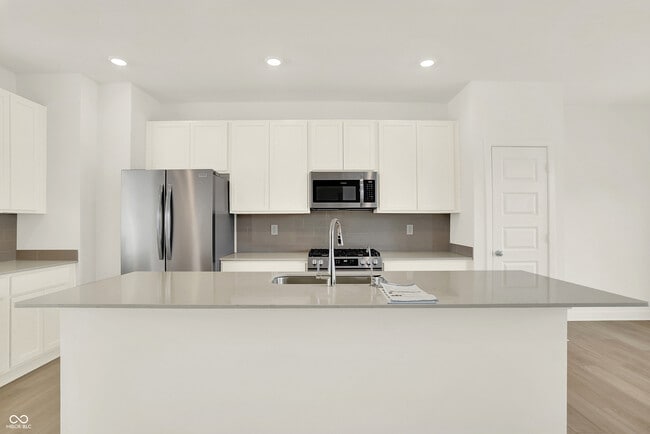 Building Photo - 4927 Gilet Dr