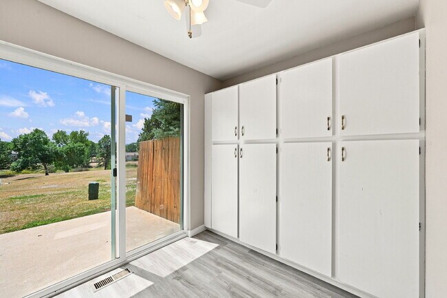 Building Photo - $2,440.95, 2 Beds - 3 Bath, Single Family Home in Littleton with Brand New Appliances!