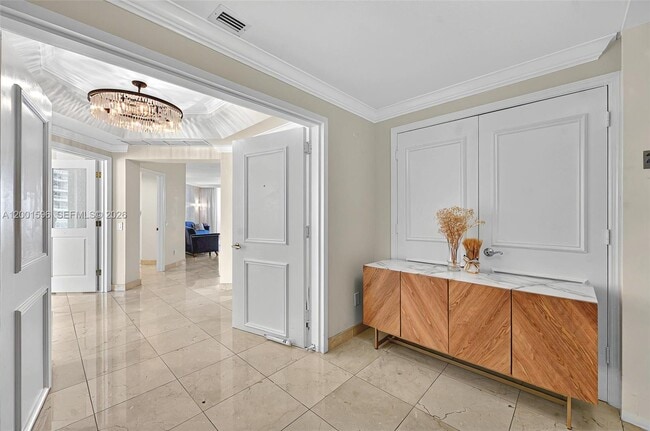 Building Photo - 21050 Point Pl