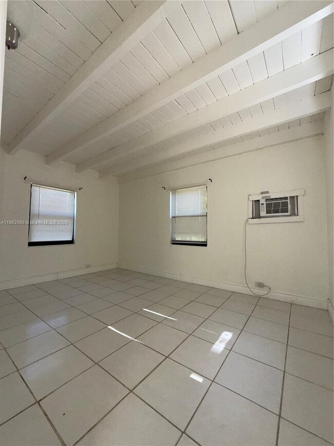 Building Photo - 1503 NE 128th St