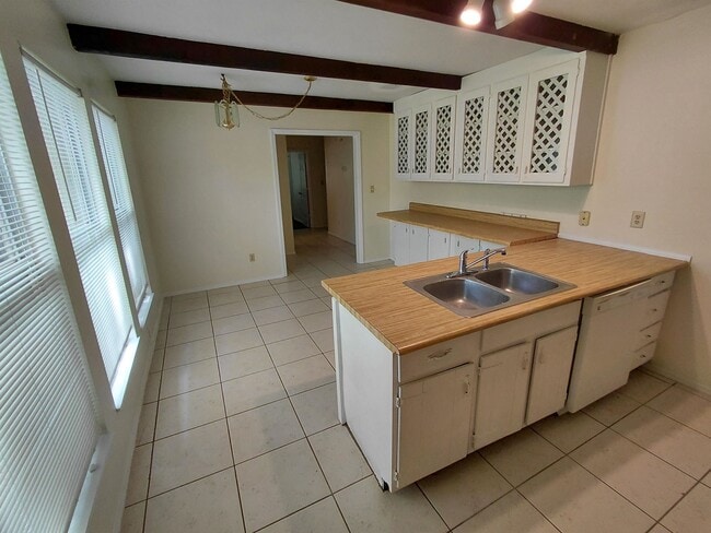 Building Photo - 3400 Whirlaway Trail