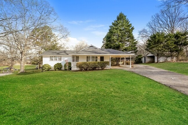Primary Photo - 412 Hood Rd