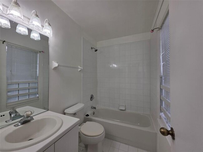 Building Photo - 9471 Bradshaw Ln