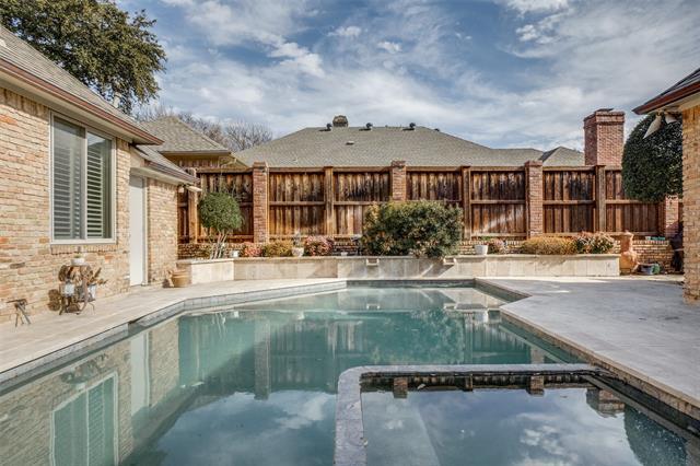 Building Photo - 5604 Covehaven Dr