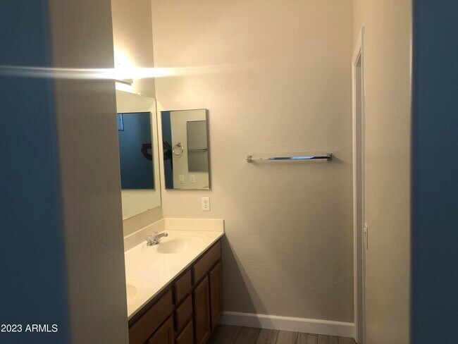 Building Photo - 1225 N 36th St