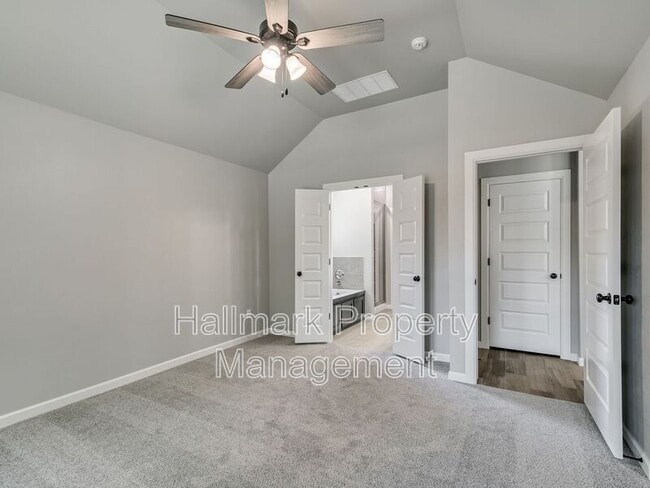 Building Photo - 1007 Magnolia Dr