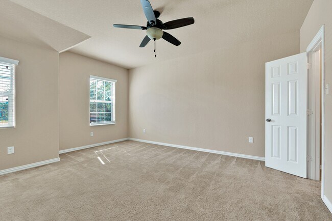 Building Photo - 3303 Cherokee Cove