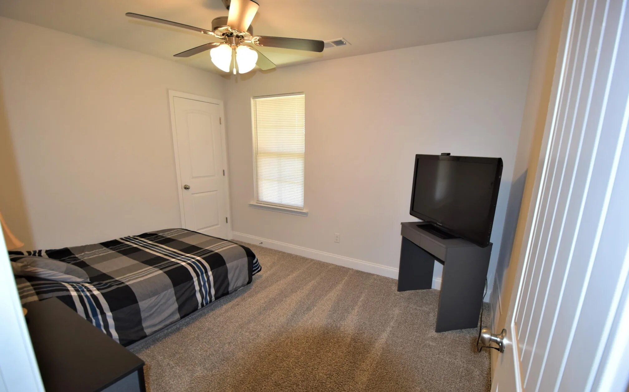 Building Photo - 7911 Allen Glen Ln