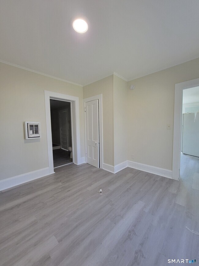 Building Photo - 120 North St