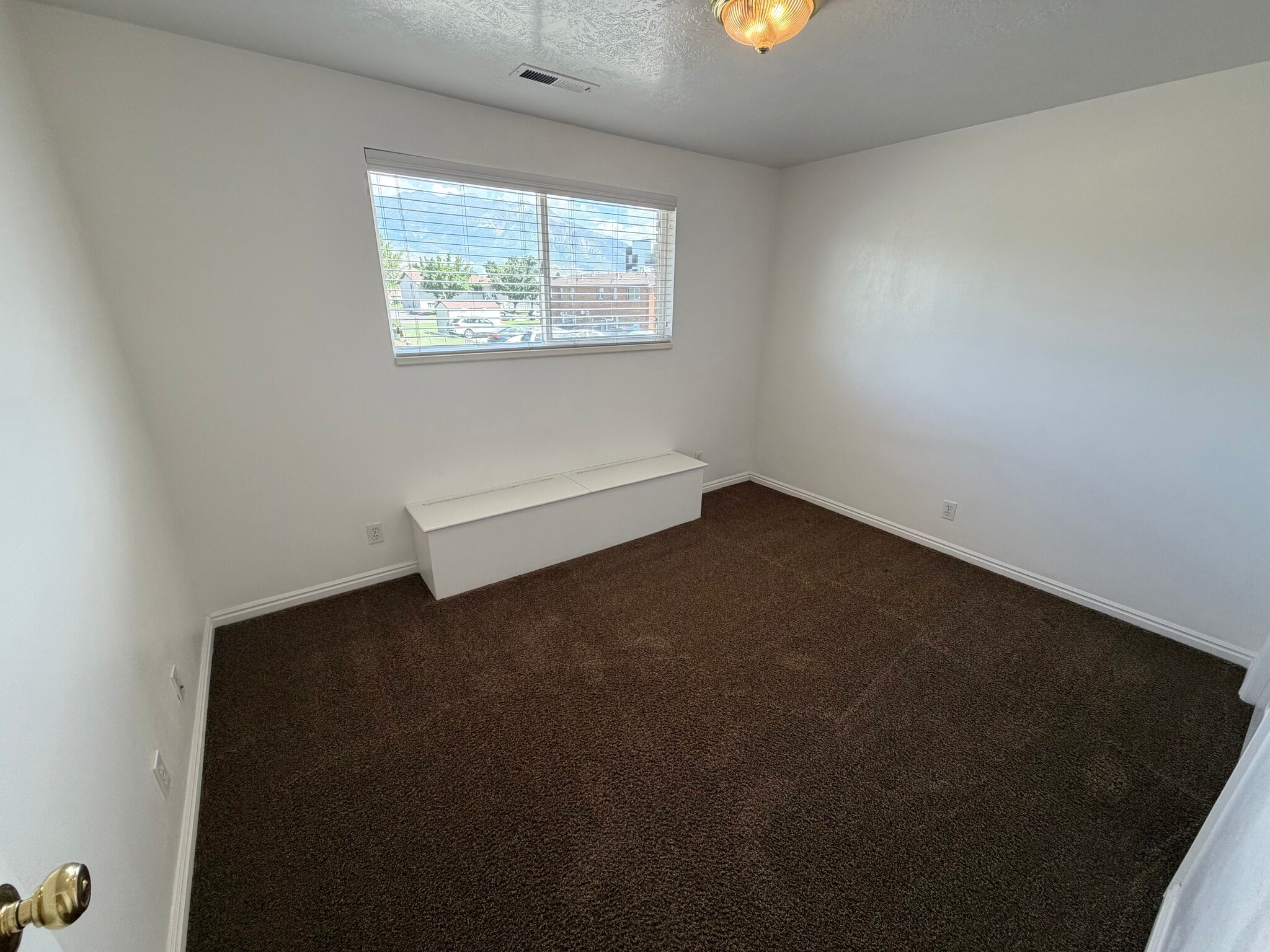 Building Photo - 367 E 1500 S