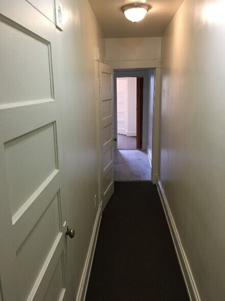 Building Photo - 3320 Auchentoroly Terrace