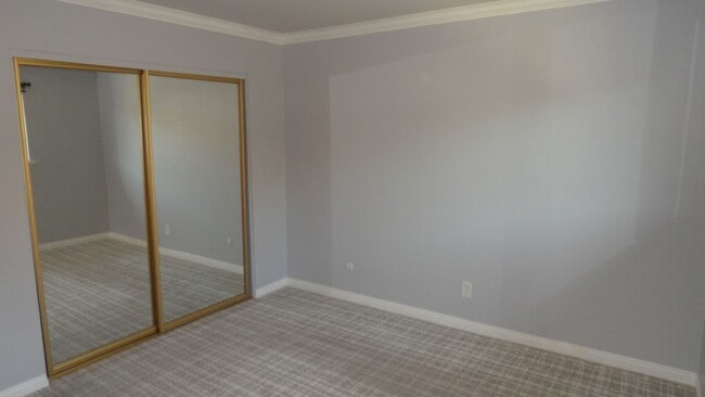 Building Photo - Nicely Updated 1 Bedroom 1 Bathroom, Coco ...