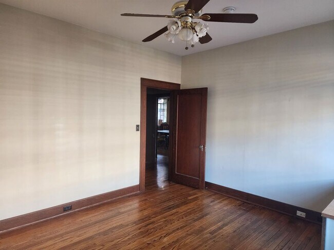 Building Photo - 506 S Highland Park Ave