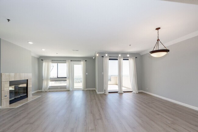 Building Photo - 432 Portofino Dr