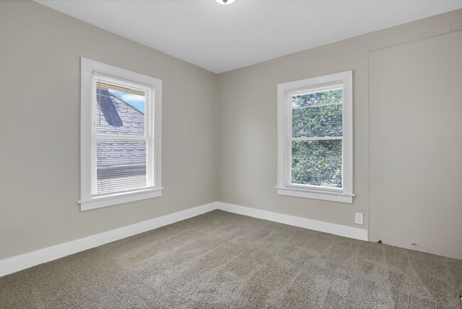 Building Photo - 151 S Eureka Ave