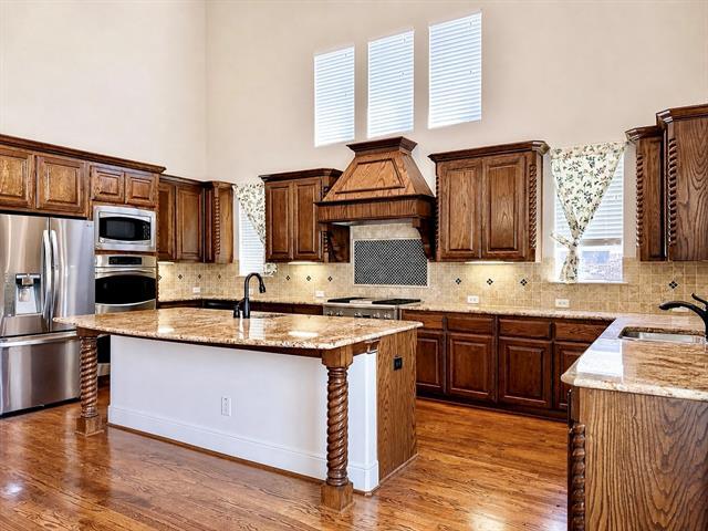 Building Photo - 7304 Meadow Glen Dr