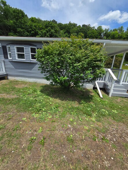 Building Photo - 120 Blythe Rd