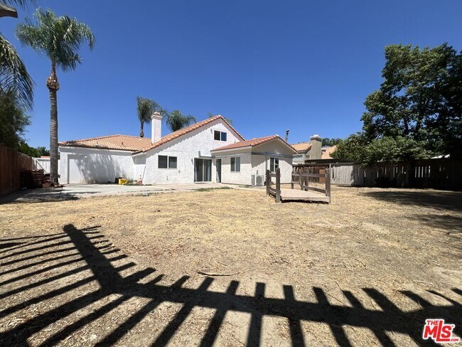 Building Photo - 659 Periwinkle Ln