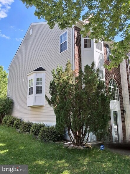 Building Photo - 12431 Goa Pl