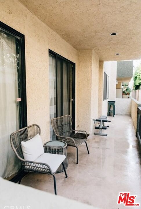 Building Photo - 497 E California Blvd