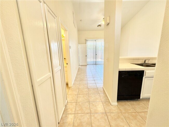 Building Photo - 2500 E Ambush St