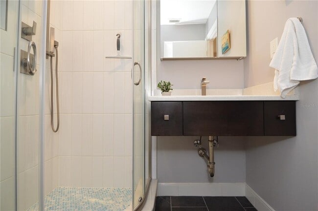 Building Photo - 5245 Coquina Key Dr SE