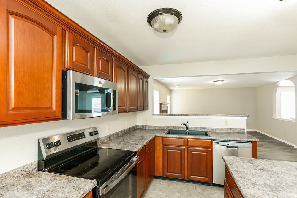 Building Photo - 10718 Pavilion Dr