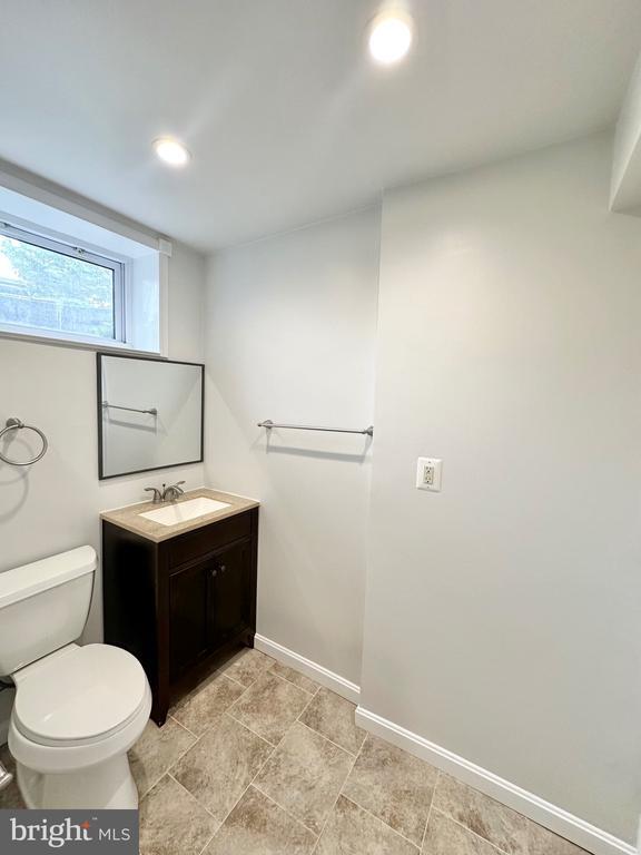 Building Photo - 3066 Valley Ln
