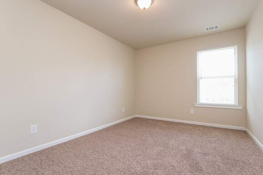 Building Photo - 62 Prescott Dr