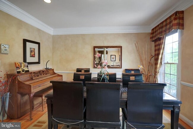 Building Photo - 1200 Treasure Oak Ct