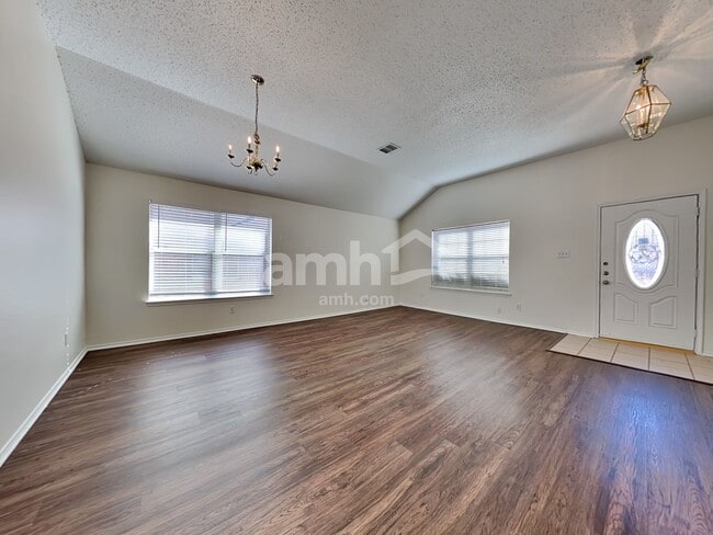 Building Photo - 524 Richmond Park Ln