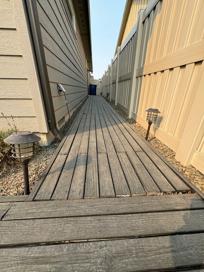 Building Photo - Charming 3-bedroom, 2-bathroom home locate...