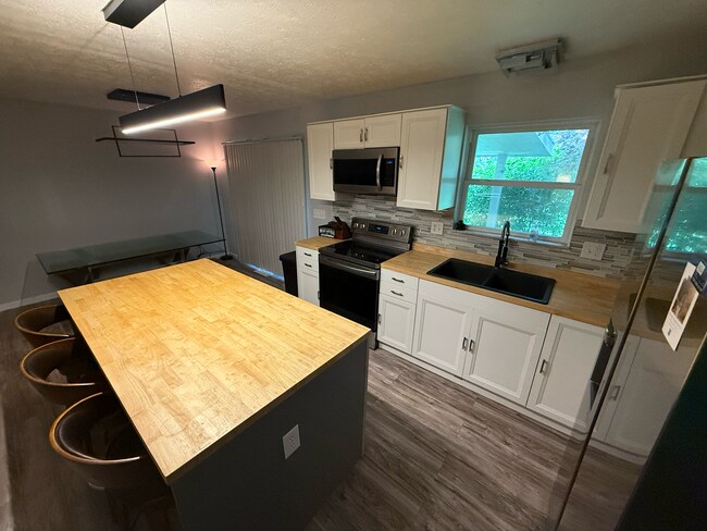 Building Photo - Bradwell Property