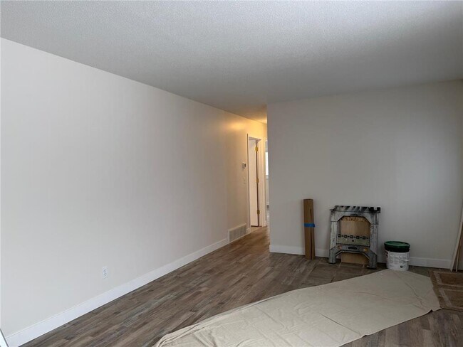 Building Photo - 16563 Fishing Ave