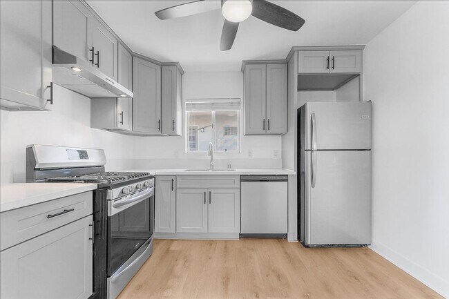 Building Photo - 7739 Laurel Canyon Blvd