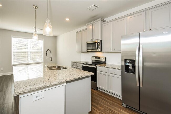 Building Photo - 5379 Fox Den Rd