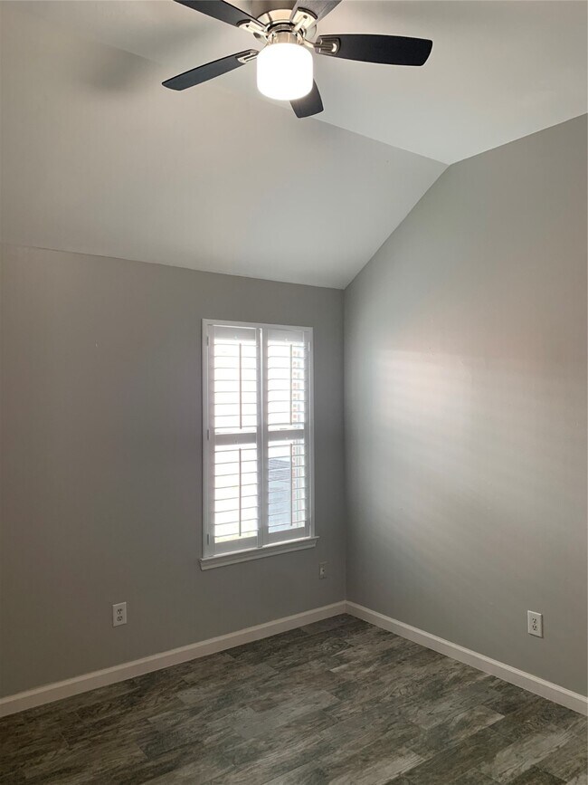 Building Photo - 18418 Sailfish Cove Dr