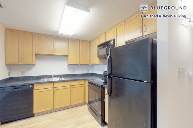 Building Photo - 1203 Fidler Ln