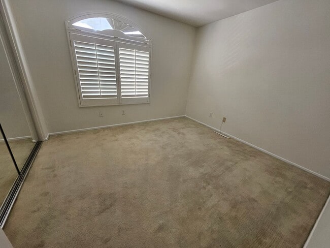 Building Photo - Cozy Bishop Ranch home!