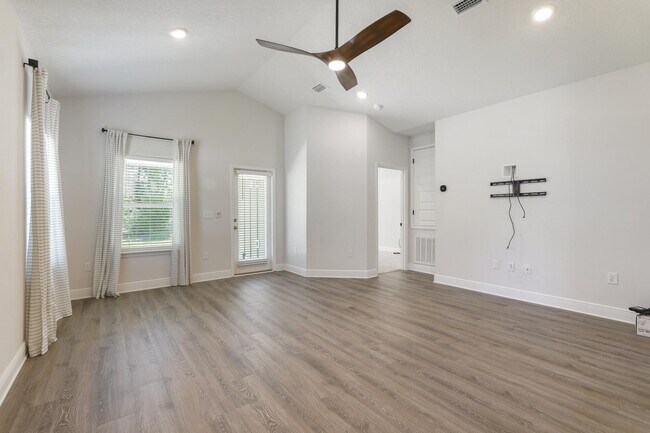 Building Photo - 55 Lightning Bug Ln