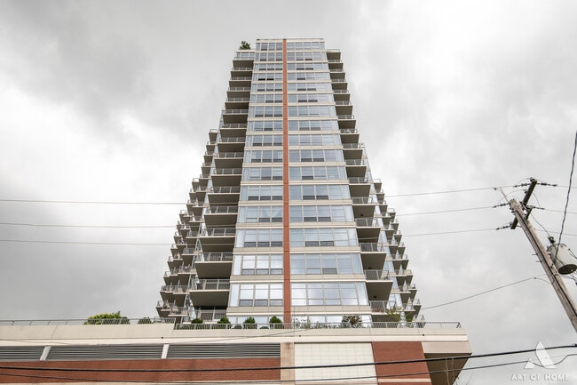 Building Photo - 1600 S Prairie Ave