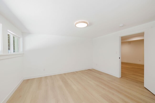 Building Photo - 1520 Morgan Rd NW