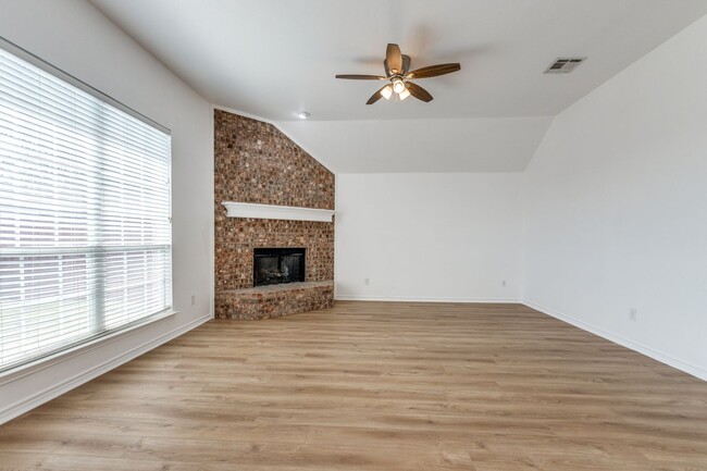Building Photo - 9247 Aristocrat Ln