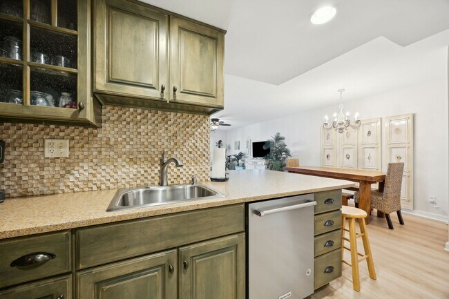 Building Photo - 695 Ponte Vedra Blvd