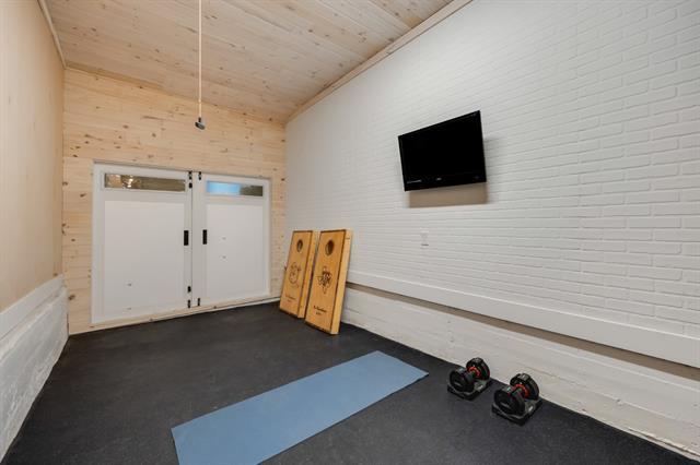 Building Photo - 5029 Locke Ave