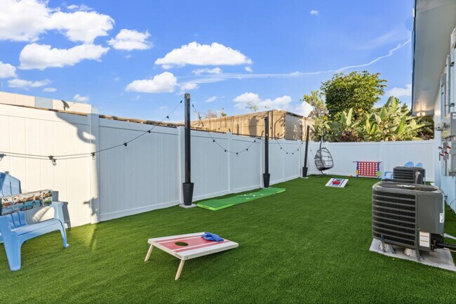 Building Photo - 79 S Brevard Ave