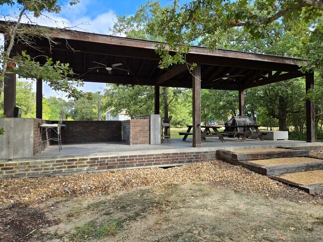 Building Photo - 5416 Raymond Stotzer Pkwy