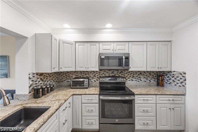 Building Photo - 3195 Boca Ciega Dr