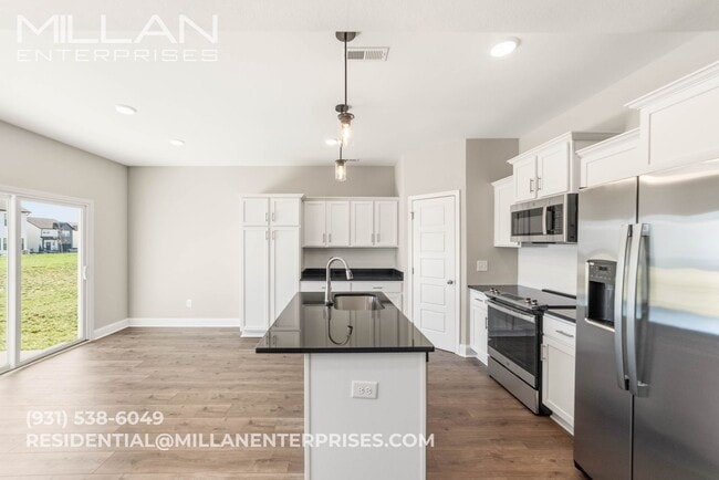 Building Photo - Contemporary 3-Bedroom Beauty with Walk-In Closet and Tile Shower Retreat